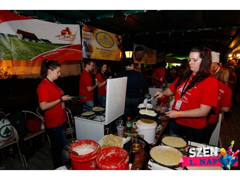 24 &oacute;r&aacute;s palacsintas&uuml;t&eacute;s 2014 