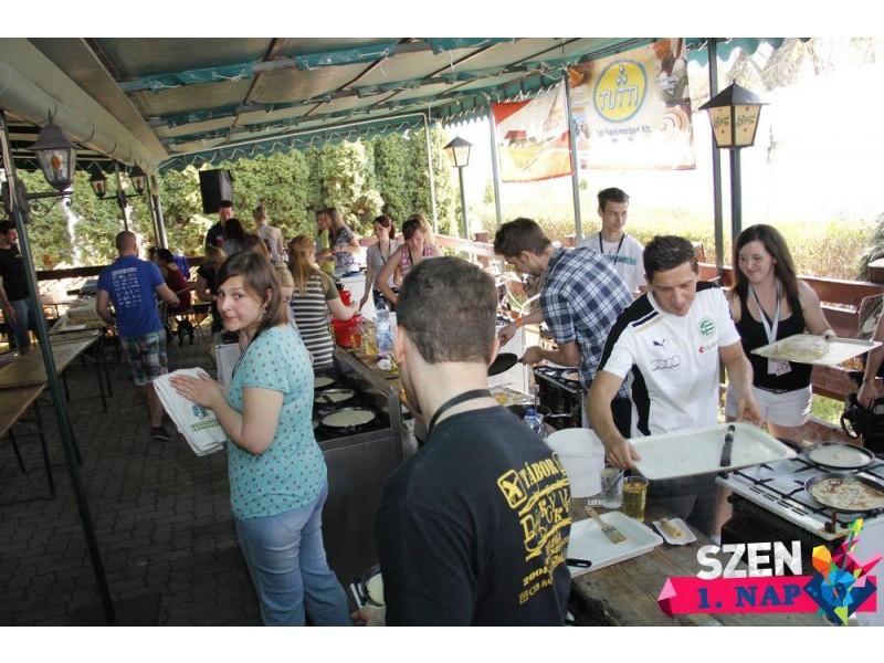 24 &oacute;r&aacute;s palacsintas&uuml;t&eacute;s 2014 