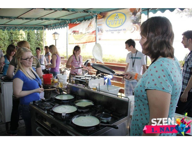 24 &oacute;r&aacute;s palacsintas&uuml;t&eacute;s 2014 