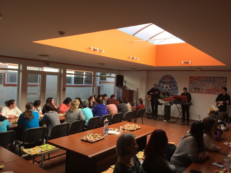 Nőnapi k&ouml;sz&ouml;nt&eacute;s 2017 