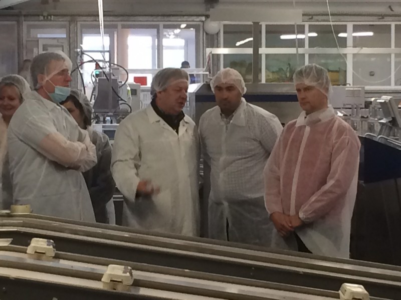 Cseh vend&eacute;gek a Farm Toj&aacute;s Kft-n&eacute;l