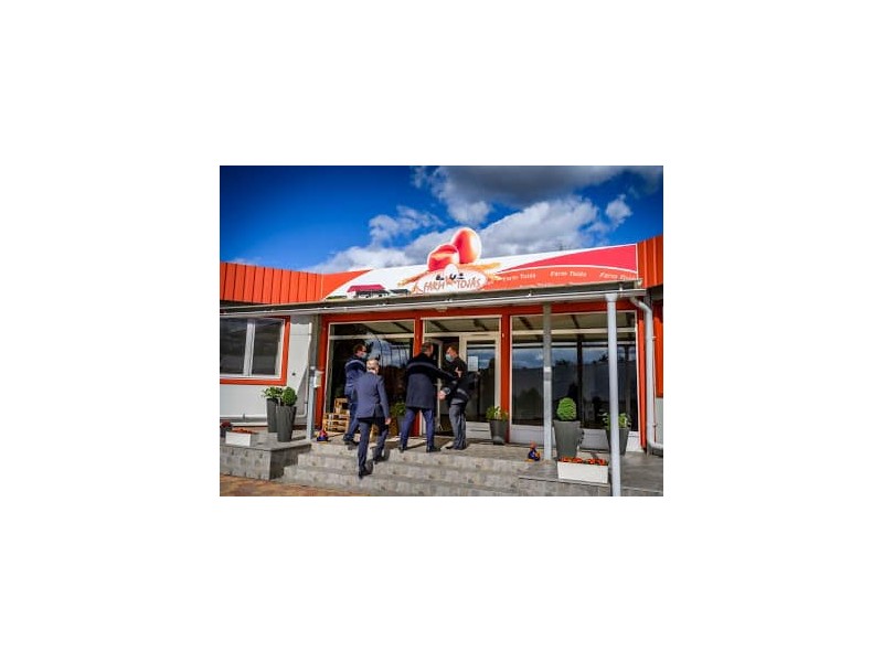 dr. Nagy Istv&aacute;n Agr&aacute;rminiszter &Uacute;r l&aacute;togat&aacute;sa toj&aacute;scsomagol&oacute; k&ouml;zpontunkban