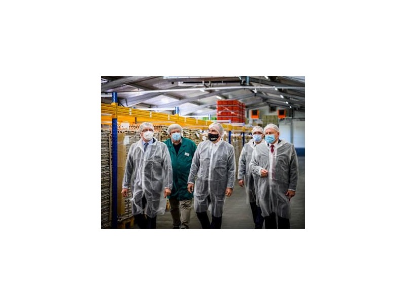 dr. Nagy Istv&aacute;n Agr&aacute;rminiszter &Uacute;r l&aacute;togat&aacute;sa toj&aacute;scsomagol&oacute; k&ouml;zpontunkban