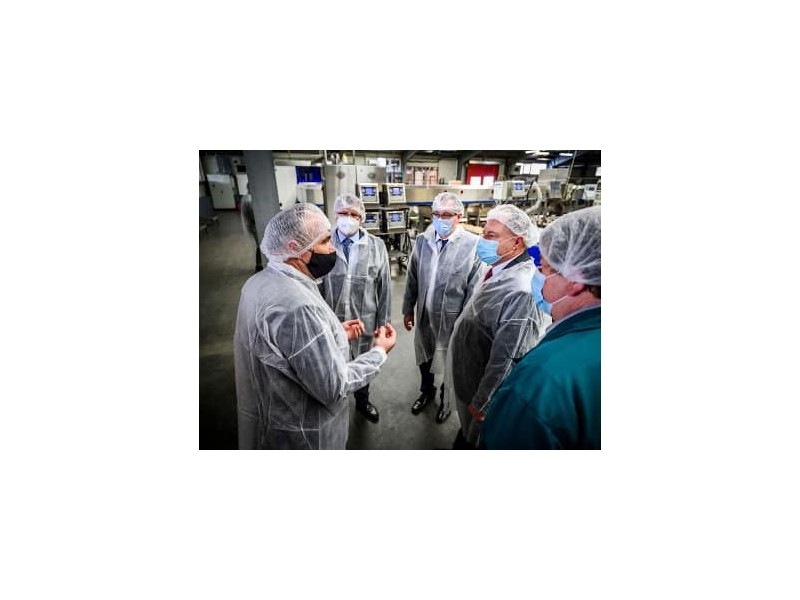 dr. Nagy Istv&aacute;n Agr&aacute;rminiszter &Uacute;r l&aacute;togat&aacute;sa toj&aacute;scsomagol&oacute; k&ouml;zpontunkban