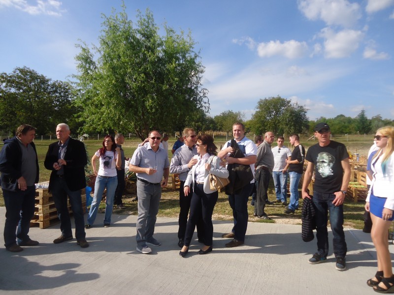 Nom&aacute;d Birka Parti a Farm Toj&aacute;s Csoportn&aacute;l